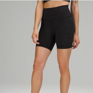 NWT Wunder Train High Rise 6” Shorts